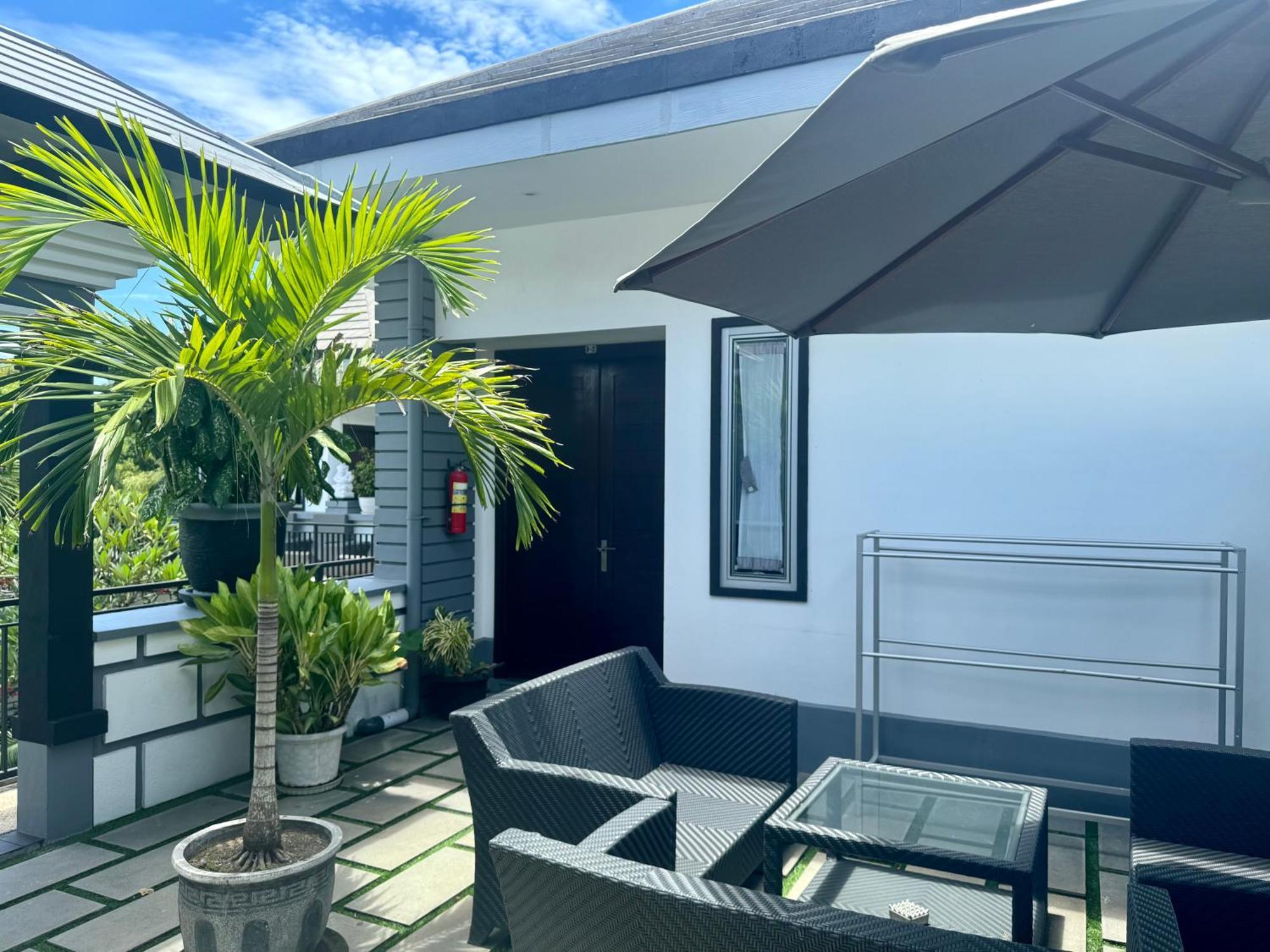 Villa Rumah Putih Abu Abu Senggigi Exteriér fotografie