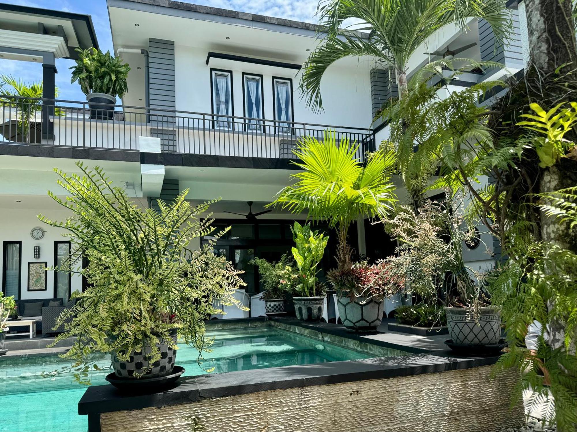 Villa Rumah Putih Abu Abu Senggigi Exteriér fotografie