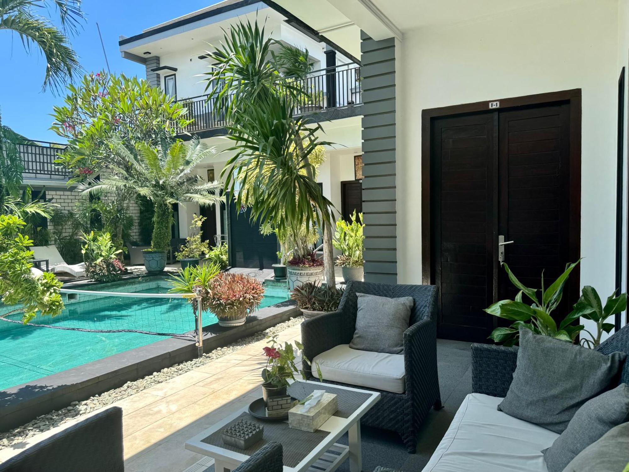 Villa Rumah Putih Abu Abu Senggigi Exteriér fotografie