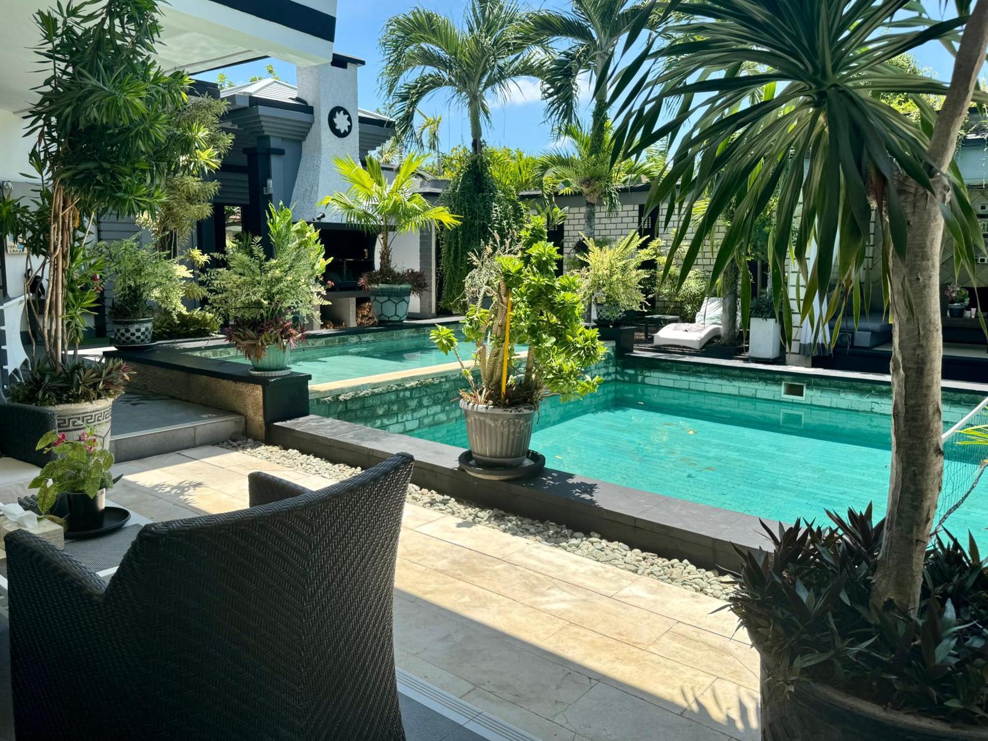 Villa Rumah Putih Abu Abu Senggigi Exteriér fotografie