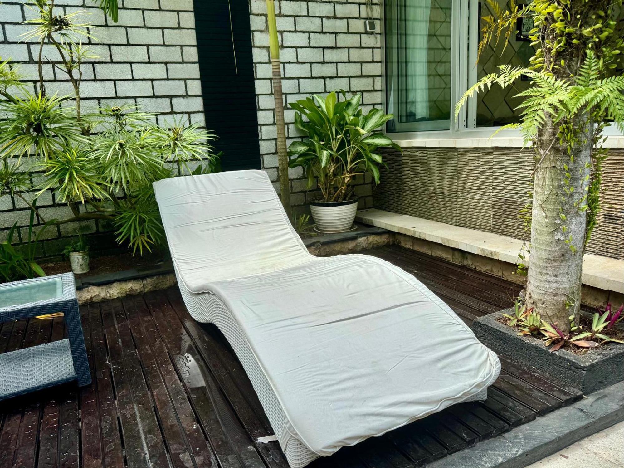 Villa Rumah Putih Abu Abu Senggigi Exteriér fotografie