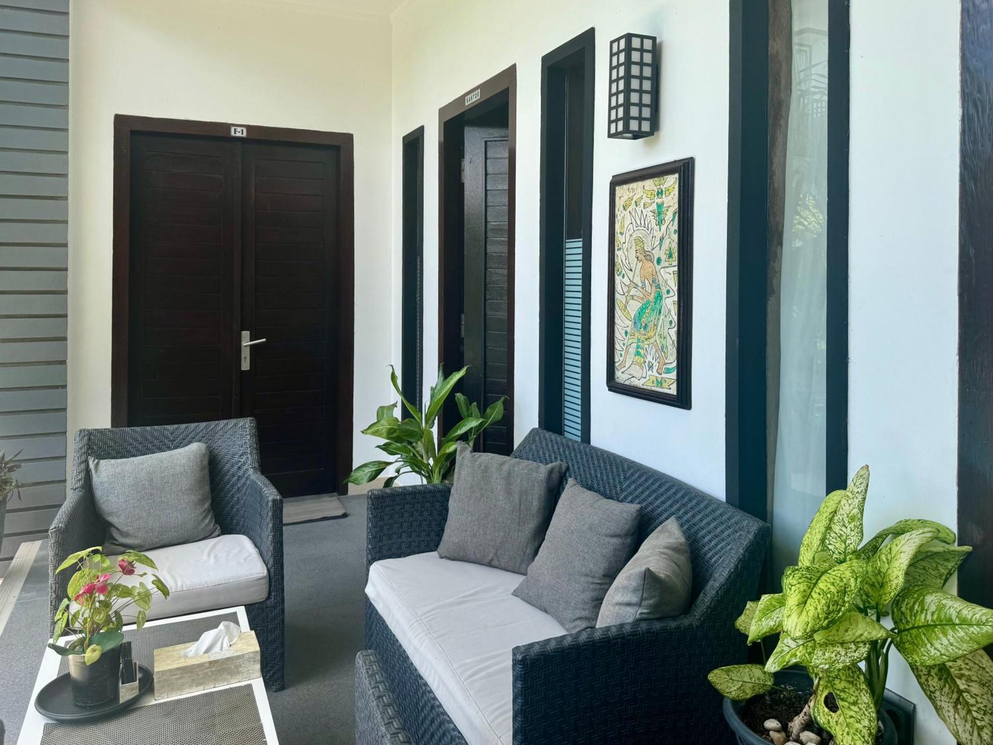 Villa Rumah Putih Abu Abu Senggigi Exteriér fotografie