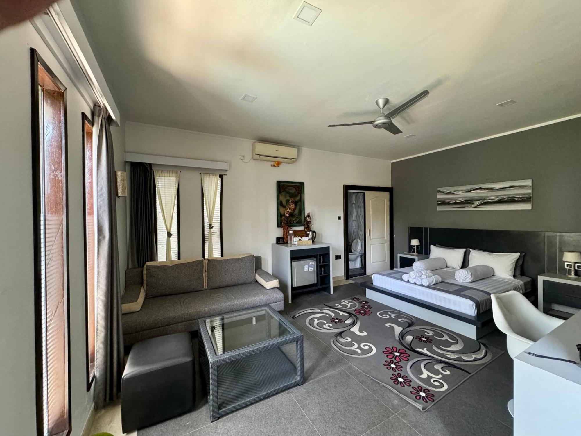 Villa Rumah Putih Abu Abu Senggigi Exteriér fotografie