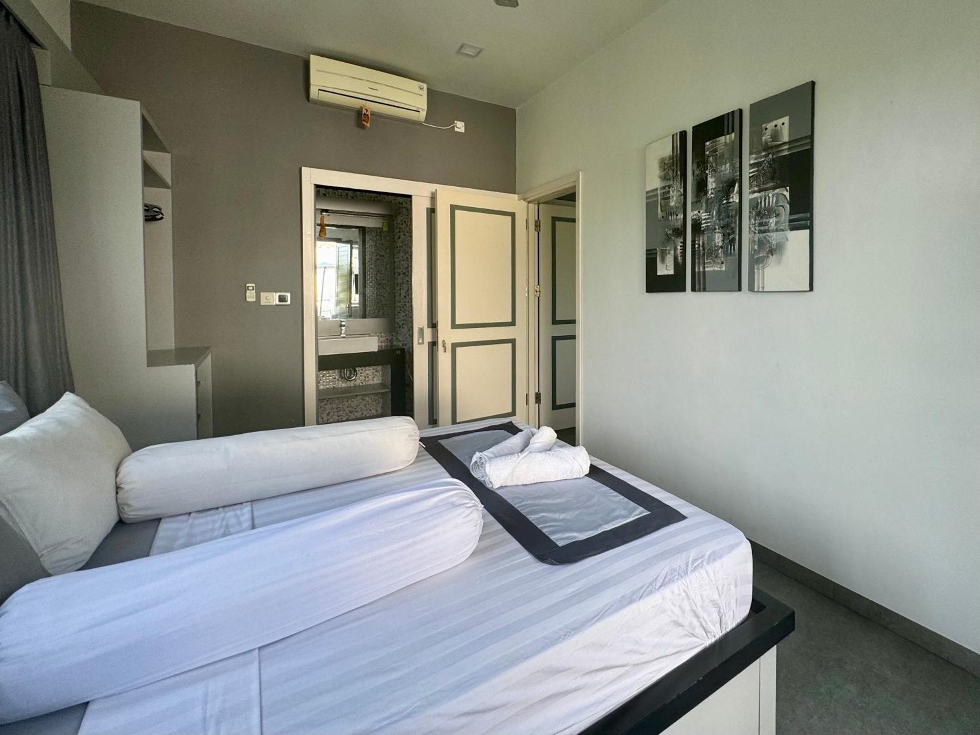 Villa Rumah Putih Abu Abu Senggigi Exteriér fotografie