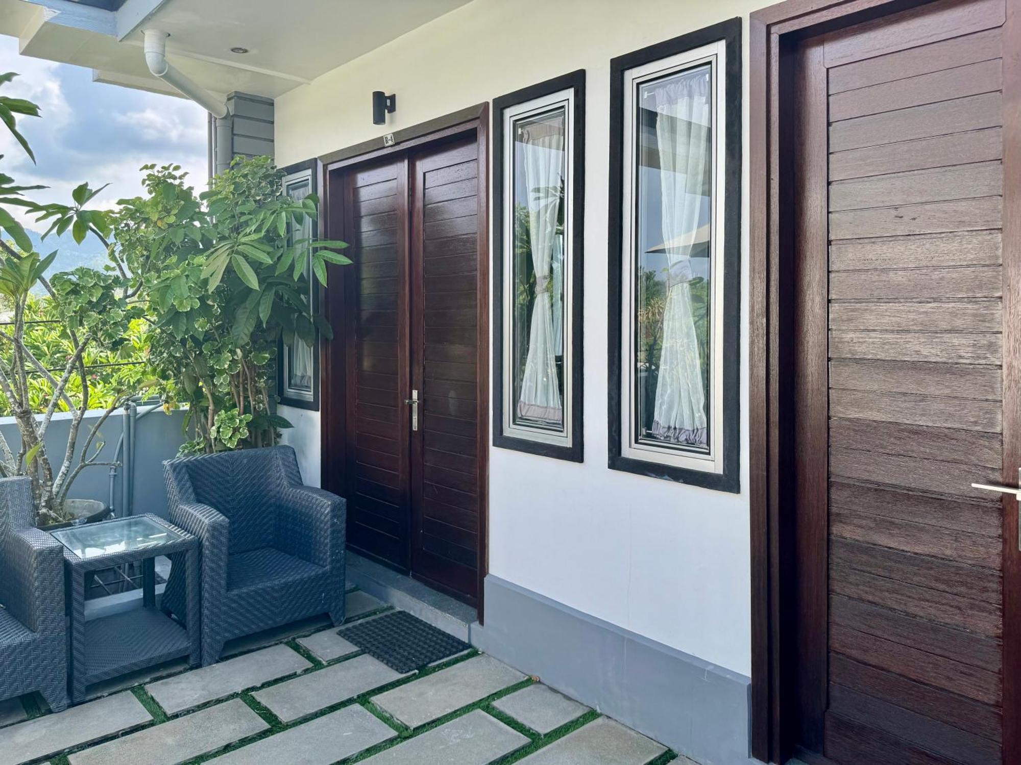Villa Rumah Putih Abu Abu Senggigi Exteriér fotografie