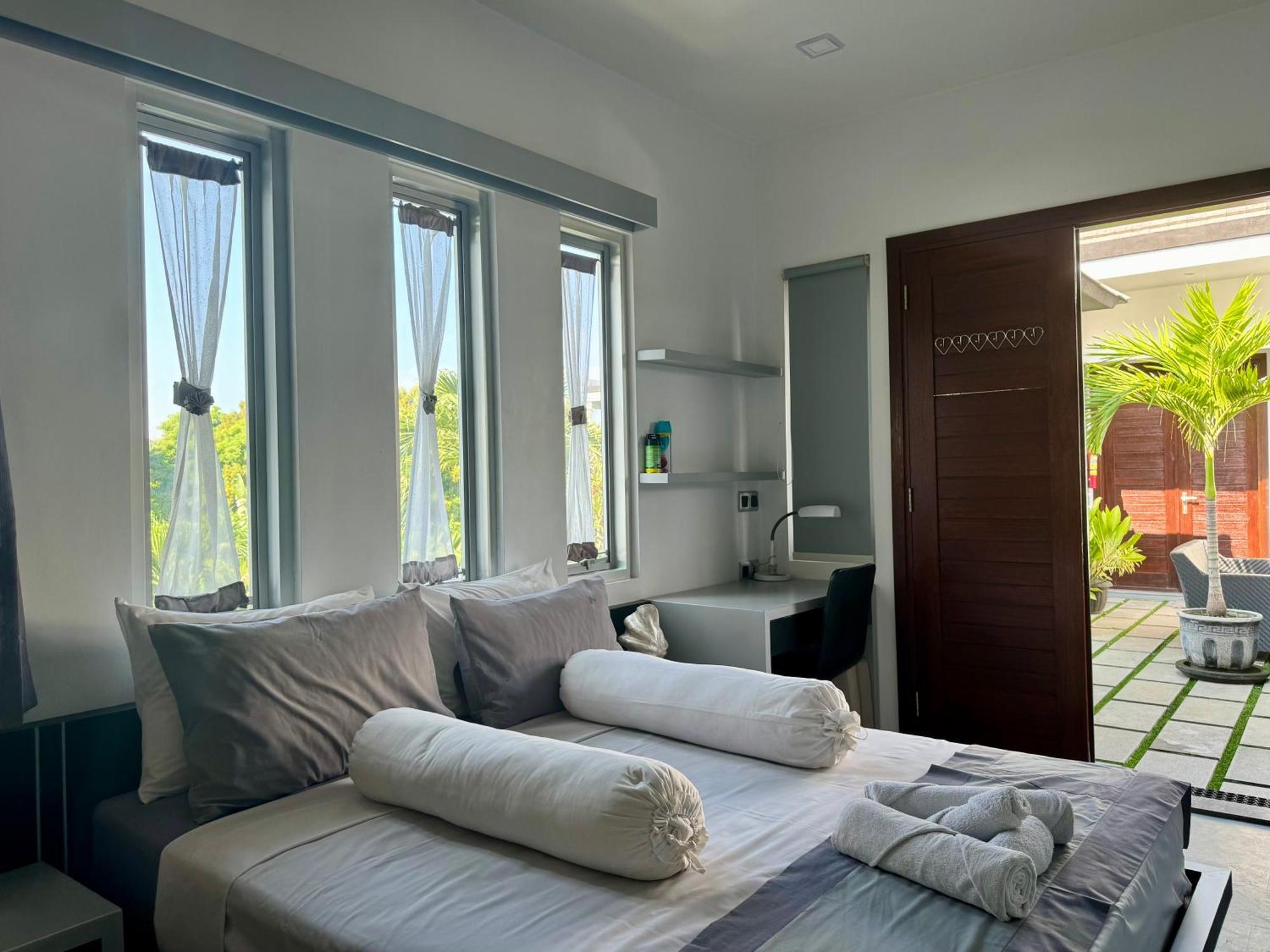 Villa Rumah Putih Abu Abu Senggigi Exteriér fotografie