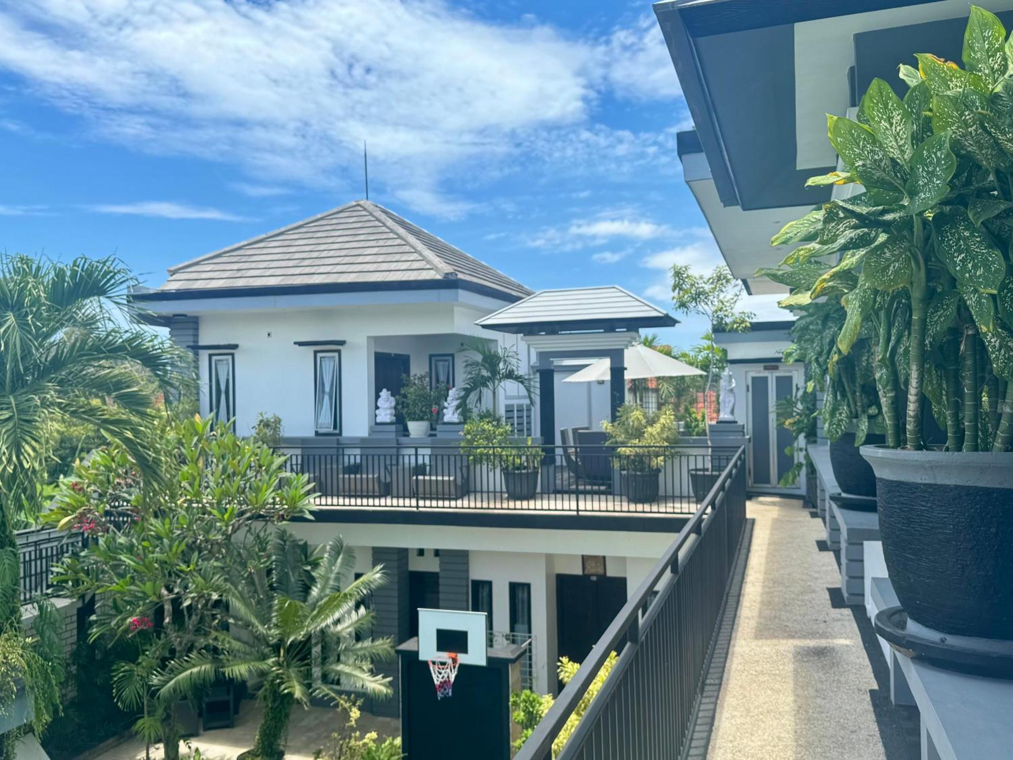 Villa Rumah Putih Abu Abu Senggigi Exteriér fotografie