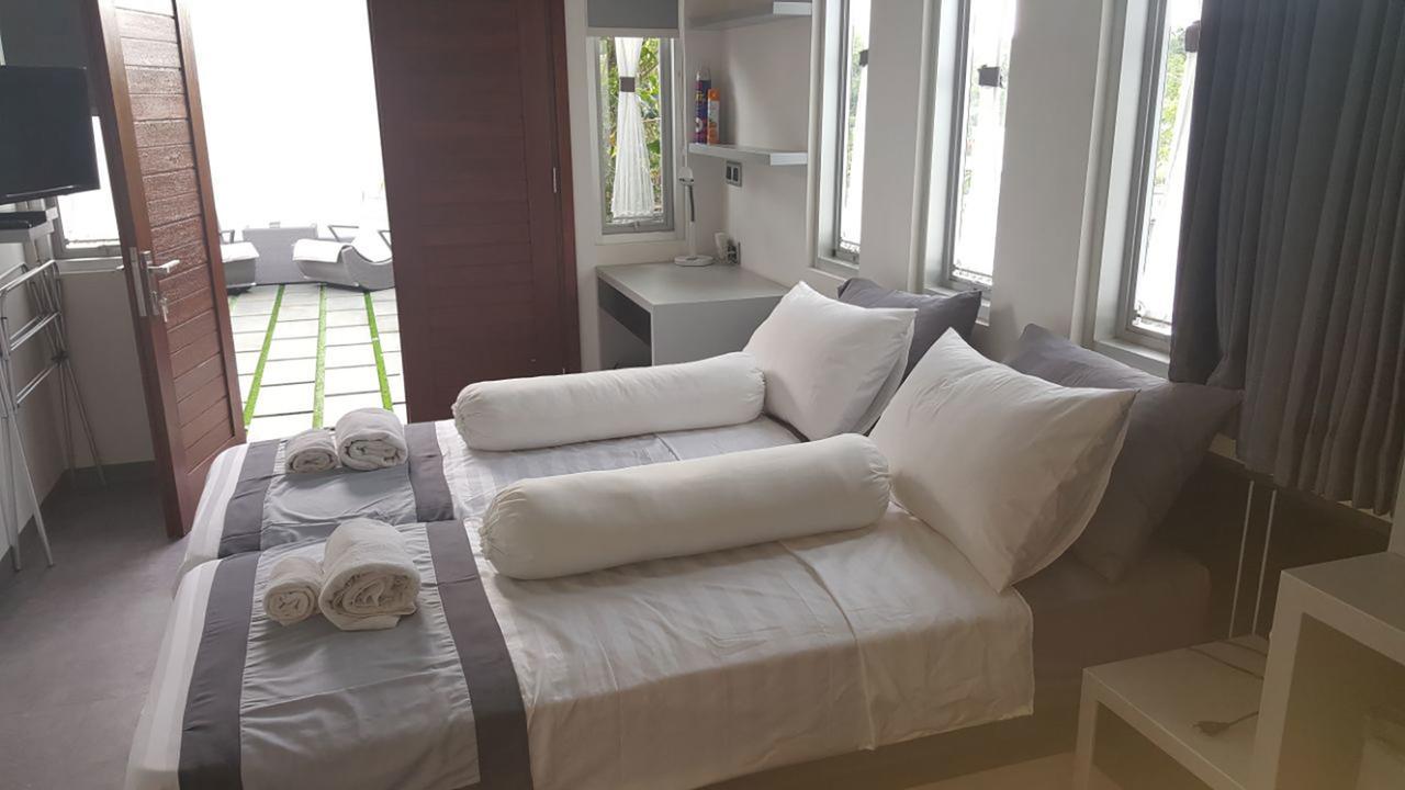 Villa Rumah Putih Abu Abu Senggigi Exteriér fotografie